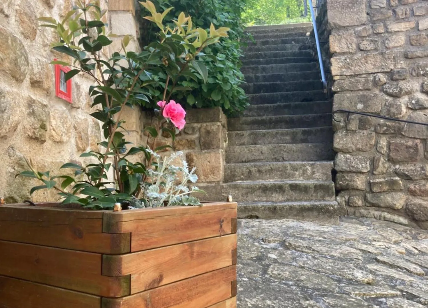 Aux Vieux Arceaux Hotel Mercuer