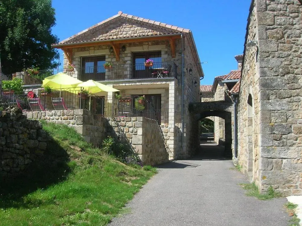 Aux Vieux Arceaux Hotel Mercuer