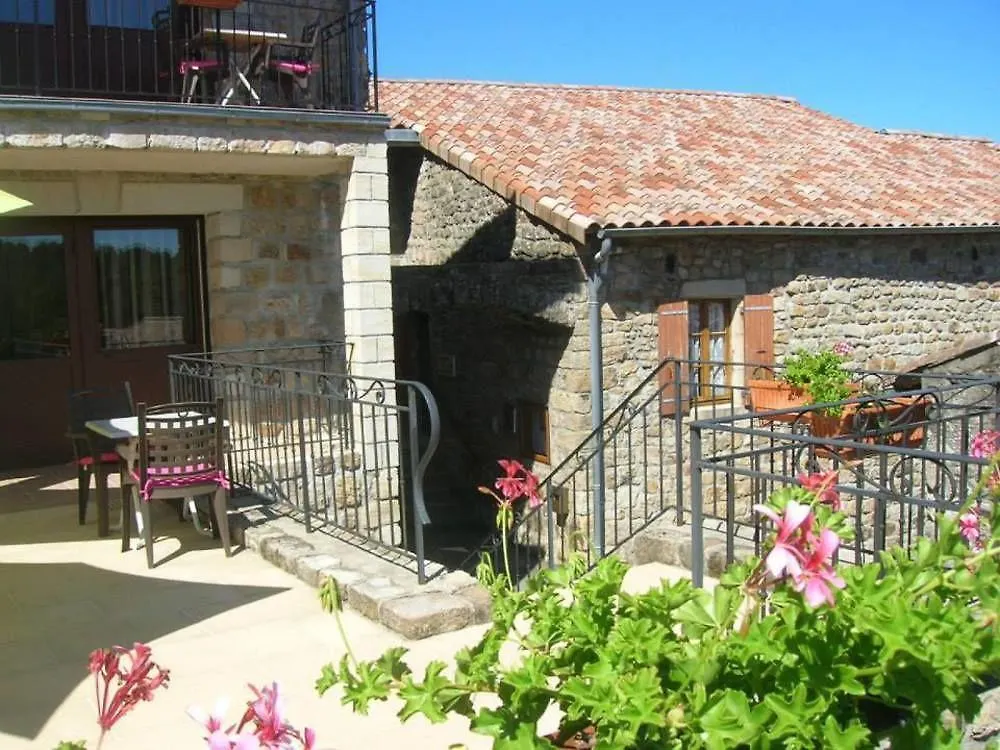 ***  Hotel Aux Vieux Arceaux à Mercuer France